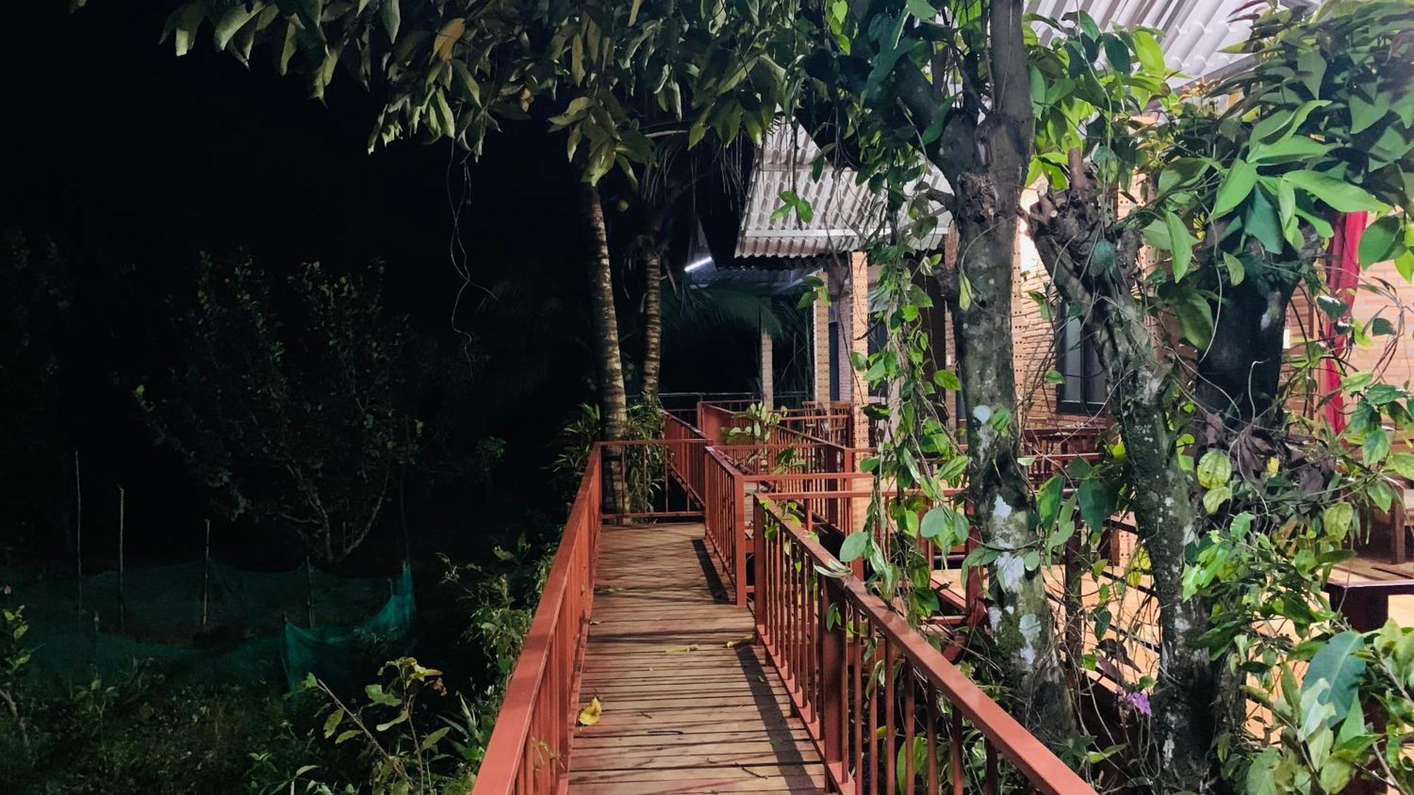 Gibbon Singing Home Stay Quan Tom Exterior foto